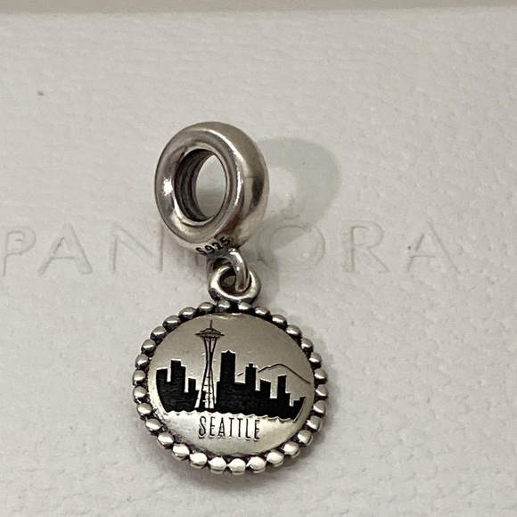 New Pandora SEATTLE Destination Charm 791169-G052 - Picture 3 of 6